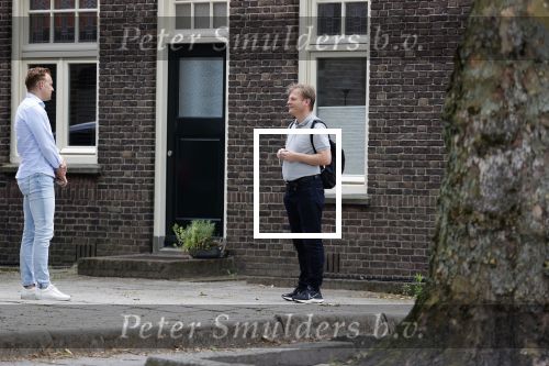 Enschede 22 juni 2021
Pieter Omtzigt wandelt elke dag een paar uur om tot rust te komen . Nick Dijkman staat met Pieter Omtzigt te kletsen.