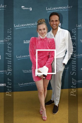 Amsterdam 16 juli 2021
Premiere de Luizenmoeder in Tuschinski.
Pim Wessels met partner Pip Pellens