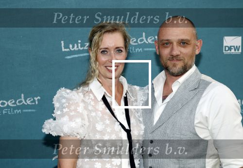 Amsterdam 16 juli 2021
Premiere de Luizenmoeder in Tuschinski. Plien van Bennekom met haar man