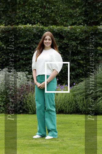 Den haag 16 juli 2021
Koninklijk fotouurtje met Koning Willem Alexander Koningin Maxima Prinses Amalia Alexia en Ariane in de tuin van Paleis Huis ten Bosch.