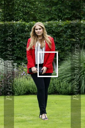 Den haag 16 juli 2021
Koninklijk fotouurtje met Koning Willem Alexander Koningin Maxima Prinses Amalia Alexia en Ariane in de tuin van Paleis Huis ten Bosch.