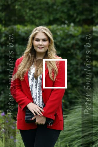 Den haag 16 juli 2021
Koninklijk fotouurtje met Koning Willem Alexander Koningin Maxima Prinses Amalia Alexia en Ariane in de tuin van Paleis Huis ten Bosch.