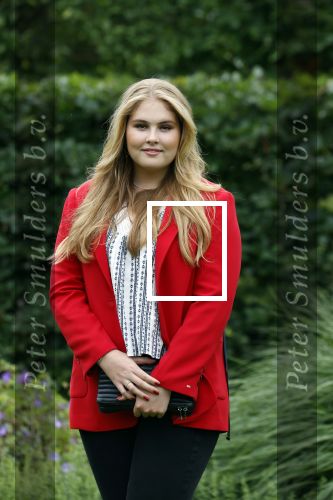 Den haag 16 juli 2021
Koninklijk fotouurtje met Koning Willem Alexander Koningin Maxima Prinses Amalia Alexia en Ariane in de tuin van Paleis Huis ten Bosch.