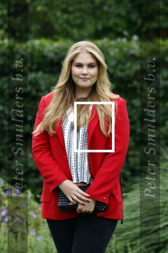 Den haag 16 juli 2021
Koninklijk fotouurtje met Koning Willem Alexander Koningin Maxima Prinses Amalia Alexia en Ariane in de tuin van Paleis Huis ten Bosch.