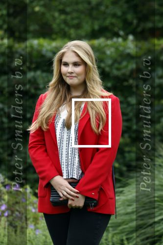 Den haag 16 juli 2021
Koninklijk fotouurtje met Koning Willem Alexander Koningin Maxima Prinses Amalia Alexia en Ariane in de tuin van Paleis Huis ten Bosch.