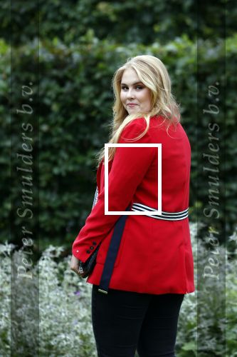 Den haag 16 juli 2021
Koninklijk fotouurtje met Koning Willem Alexander Koningin Maxima Prinses Amalia Alexia en Ariane in de tuin van Paleis Huis ten Bosch.