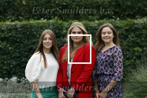 Den haag 16 juli 2021
Koninklijk fotouurtje met Koning Willem Alexander Koningin Maxima Prinses Amalia Alexia en Ariane in de tuin van Paleis Huis ten Bosch.