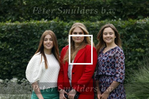 Den haag 16 juli 2021
Koninklijk fotouurtje met Koning Willem Alexander Koningin Maxima Prinses Amalia Alexia en Ariane in de tuin van Paleis Huis ten Bosch.