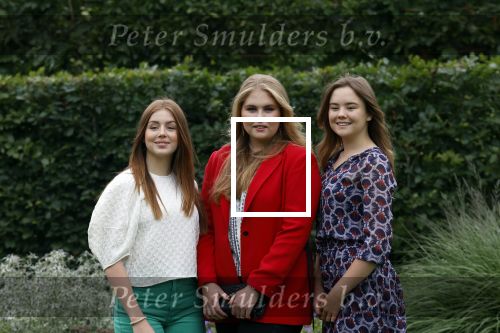 Den haag 16 juli 2021
Koninklijk fotouurtje met Koning Willem Alexander Koningin Maxima Prinses Amalia Alexia en Ariane in de tuin van Paleis Huis ten Bosch.