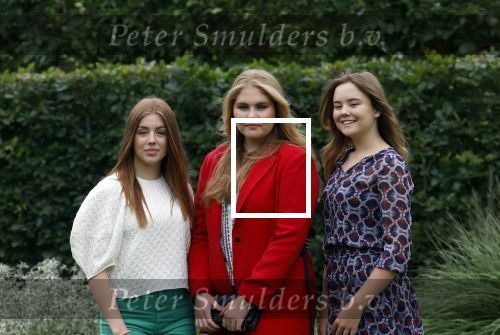 Den haag 16 juli 2021
Koninklijk fotouurtje met Koning Willem Alexander Koningin Maxima Prinses Amalia Alexia en Ariane in de tuin van Paleis Huis ten Bosch.