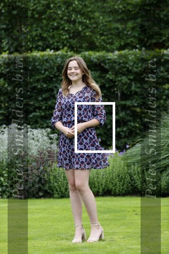 Den haag 16 juli 2021
Koninklijk fotouurtje met Koning Willem Alexander Koningin Maxima Prinses Amalia Alexia en Ariane in de tuin van Paleis Huis ten Bosch.
