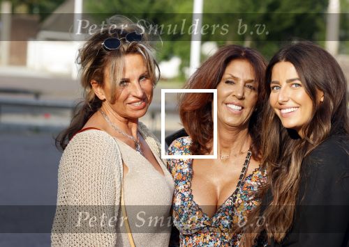 Amsterdam 20 juni 2021
Rachel hazes zus Els Hofland en Jacqueline Slaats en een kennis  bij de amsterdamse zomer in het Olympisch stadion.