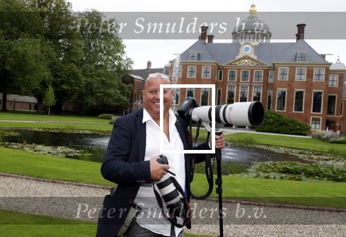 Den haag 16 juli 2021
Koninklijk fotouurtje met Koning Willem Alexander Koningin Maxima Prinses Amalia Alexia en Ariane in de tuin van Paleis Huis ten Bosch. Reni v Maren