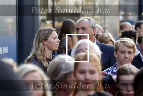 Amsterdam 16 juli 2021
Premiere de Luizenmoeder in Tuschinski.
Robert Maaskant met partner