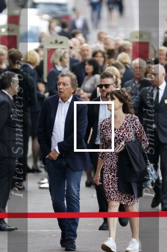 Amsterdam 22 juli 2021
Herdenkingsdienst van Peter R de Vries in Carre . Robert ten Brink en zijn vrouw Roos