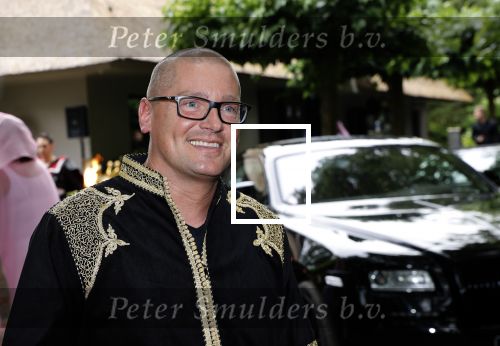 Blaricum 6 juli 2021
Gordon viert zijn verjaardag en dat hij zijn huis verkocht heeft. Ook gaat hij verhuizen naar Dubai. Rogier v d Linden
