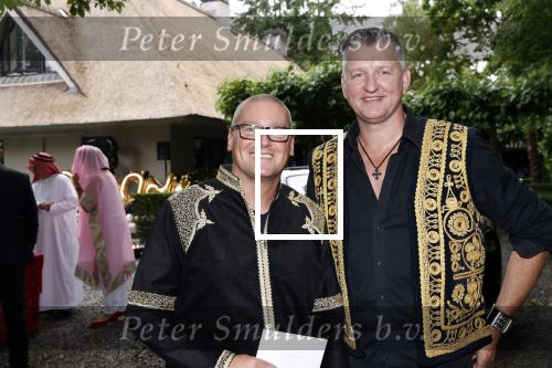Blaricum 6 juli 2021
Gordon viert zijn verjaardag en dat hij zijn huis verkocht heeft. Ook gaat hij verhuizen naar Dubai. Rogier v d Linden