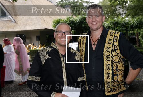 Blaricum 6 juli 2021
Gordon viert zijn verjaardag en dat hij zijn huis verkocht heeft. Ook gaat hij verhuizen naar Dubai. Rogier v d Linden