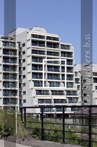 Noordwijk 17 juli 2021
Ronald Koeman en zijn vrouw Bartina hebben een penthouse  appartement gekocht aan het strand van Noordwijk.