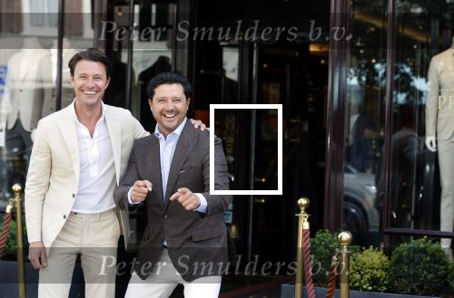 Amsterdam 21 juni 2021
Sander en Martijn Lusink voor hun winkel op de pc hooftstraat