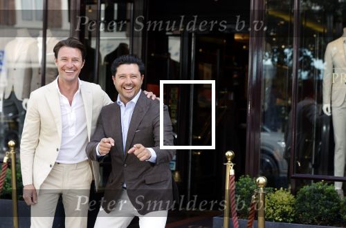 Amsterdam 21 juni 2021
Sander en Martijn Lusink voor hun winkel op de pc hooftstraat