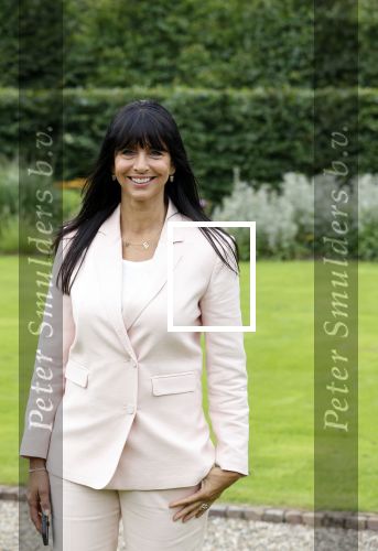 Den haag 16 juli 2021
Koninklijk fotouurtje met Koning Willem Alexander Koningin Maxima Prinses Amalia Alexia en Ariane in de tuin van Paleis Huis ten Bosch. Sandra Schuurhof