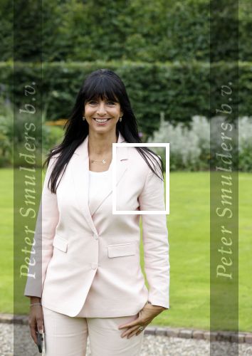 Den haag 16 juli 2021
Koninklijk fotouurtje met Koning Willem Alexander Koningin Maxima Prinses Amalia Alexia en Ariane in de tuin van Paleis Huis ten Bosch. Sandra Schuurhof