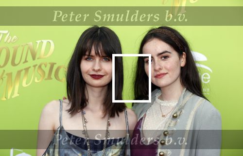Scheveningen 9 juli 2021
Premiere sound of music in het circustheater.
Sarah Nauta met haar zus Julia Nauta