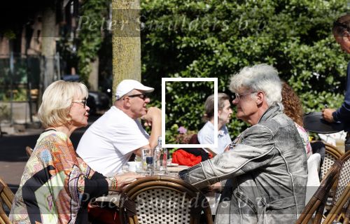 Amsterdam 23 juli 2021
Ad Visser en Sheila de Vries op terras samen in Amsterdam.