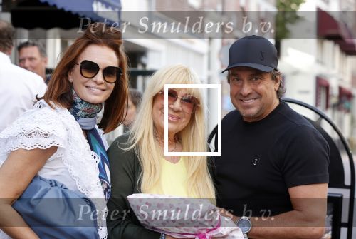 Alkmaar 7 juli 2021
Mary Borsato viert haar 76e verjaardag bij rstaurnt Pluim in Alkmaar.
Aanwezig marco Borsato met zijn vrouw Leontine , Armando Borsato met zijn vriendin en dochters . Silvana Borsato met haar dochter . Ook Senna is erbij.
