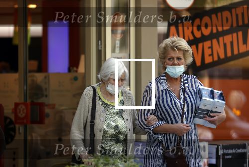Amsterdam 14 juni 2021
Simone Kleinsma doet boodschappen met ....