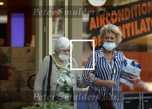 Amsterdam 14 juni 2021
Simone Kleinsma doet boodschappen met ....
