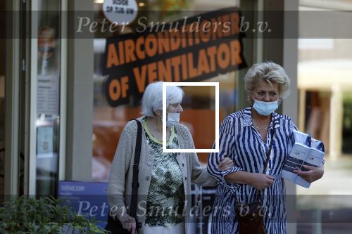 Amsterdam 14 juni 2021
Simone Kleinsma doet boodschappen met ....