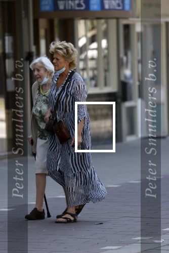 Amsterdam 14 juni 2021
Simone Kleinsma doet boodschappen met ....