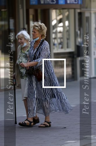Amsterdam 14 juni 2021
Simone Kleinsma doet boodschappen met ....