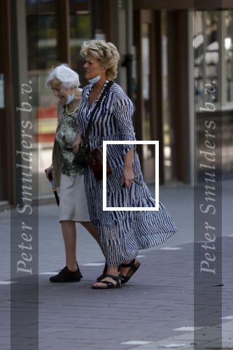 Amsterdam 14 juni 2021
Simone Kleinsma doet boodschappen met ....