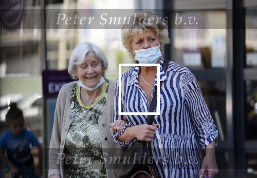 Amsterdam 14 juni 2021
Simone Kleinsma doet boodschappen met ....