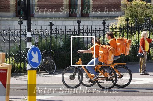 Amsterdam 15 jun i 2021
Thuisbezorg  fiets koerier in centrum Amsterdam