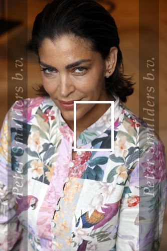 Amsterdam 6 juli 2021
Touriya Haoud met haar zoons in het centrum van Amsterdam.