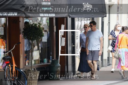 Amsterdam 17 juni 2021
Twan Huys met zijn vrouw in het centrum van Amsterdam