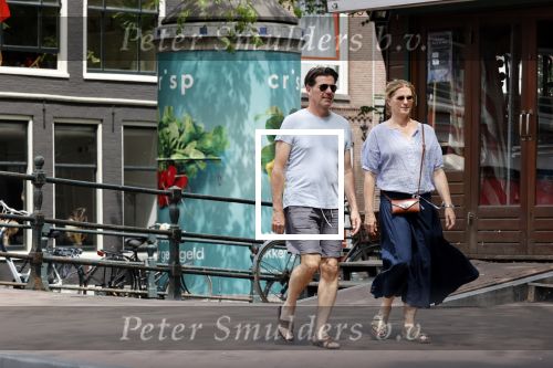 Amsterdam 17 juni 2021
Twan Huys met zijn vrouw in het centrum van Amsterdam