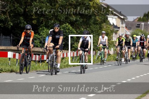 Zevenhuizen 4 juli 2021
Leontien v Moorsel Wendy v Dijk en Anouk Smulders gaan met 500 vrouwen de Amstel Gold race rijden . Vandaag was er een training . Ook Michael Zijlaard en zijn broer Ron reden mee.
