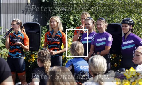 Zevenhuizen 4 juli 2021
Leontien v Moorsel Wendy v Dijk en Anouk Smulders gaan met 500 vrouwen de Amstel Gold race rijden . Vandaag was er een training . Ook Michael Zijlaard en zijn broer Ron reden mee.