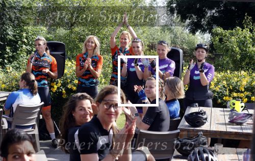 Zevenhuizen 4 juli 2021
Leontien v Moorsel Wendy v Dijk en Anouk Smulders gaan met 500 vrouwen de Amstel Gold race rijden . Vandaag was er een training . Ook Michael Zijlaard en zijn broer Ron reden mee.