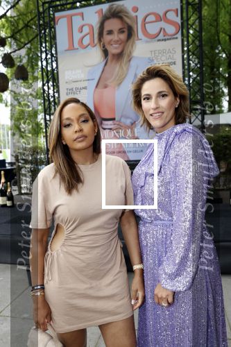 Amsterdam 8 juli 2021
Terras feestje van Talkies bij Strand zuid. Kristina Bozilovic en Winonah de Jong