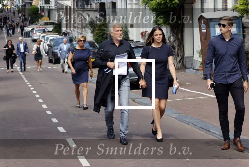 Amsterdam 22 juli 2021
Herdenkingsdienst van Peter R de Vries in Carre . Broer Peter , Wouter de Vries met vrouw dochter en zoon