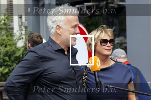 Amsterdam 22 juli 2021
Herdenkingsdienst van Peter R de Vries in Carre . Broer Peter , Wouter de Vries met vrouw dochter en zoon