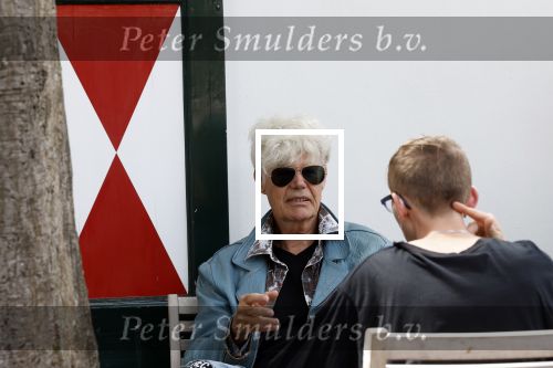 Laren 9 juli 2022
Ad Visser op terras en lopen door Laren