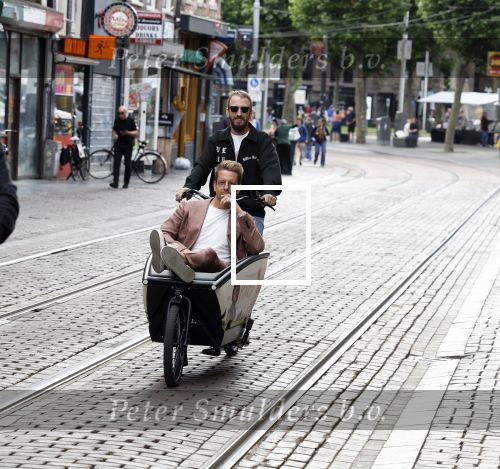 Amsterdam 3 juli 2022
Premiere Knor in Tuschinski.
Cast oa Alex Klaassen Henry v Loon en Jelka v Houten