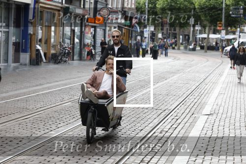 Amsterdam 3 juli 2022
Premiere Knor in Tuschinski.
Cast oa Alex Klaassen Henry v Loon en Jelka v Houten